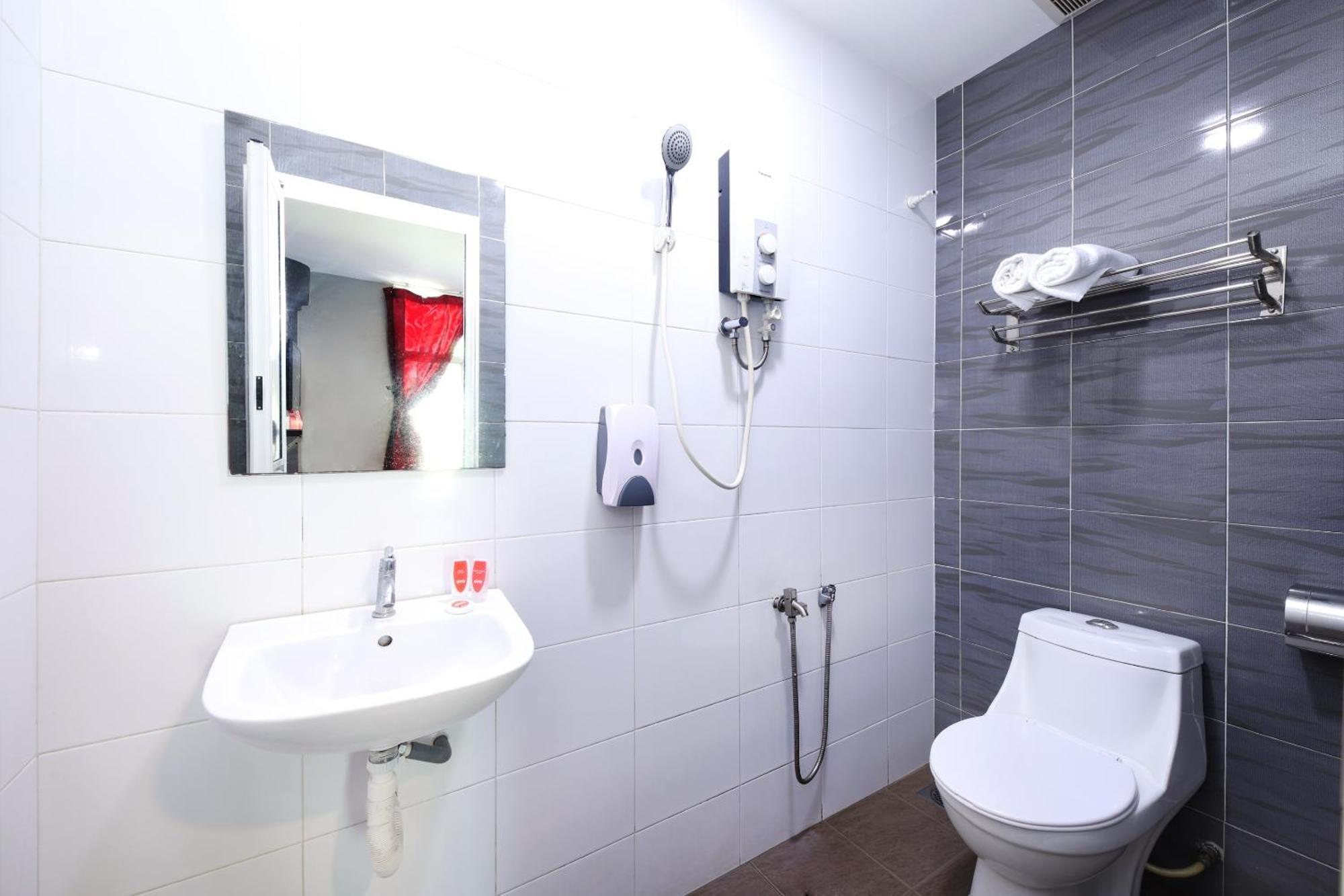 Super Oyo 1184 Ho Hotel Малакка Экстерьер фото
